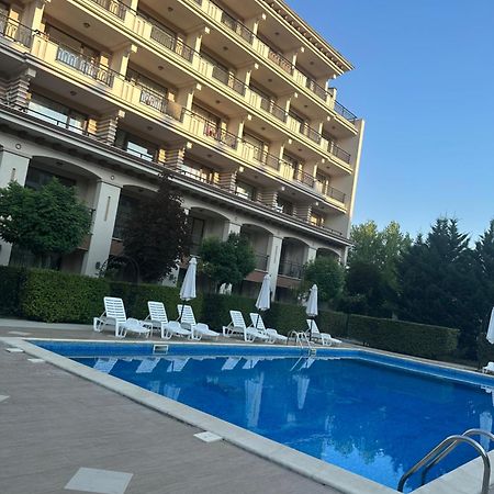 U-Dacha Apartment Pantai Sunny Luaran gambar