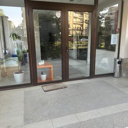 U-Dacha Apartment Pantai Sunny Luaran gambar