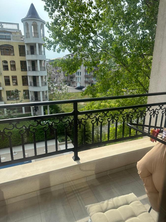 U-Dacha Apartment Pantai Sunny Luaran gambar