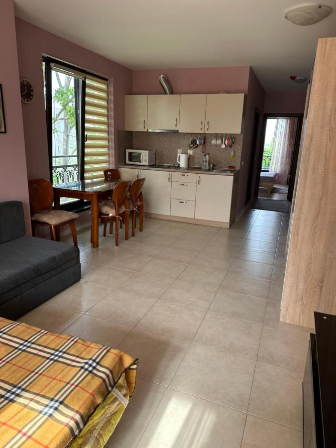 U-Dacha Apartment Pantai Sunny Luaran gambar
